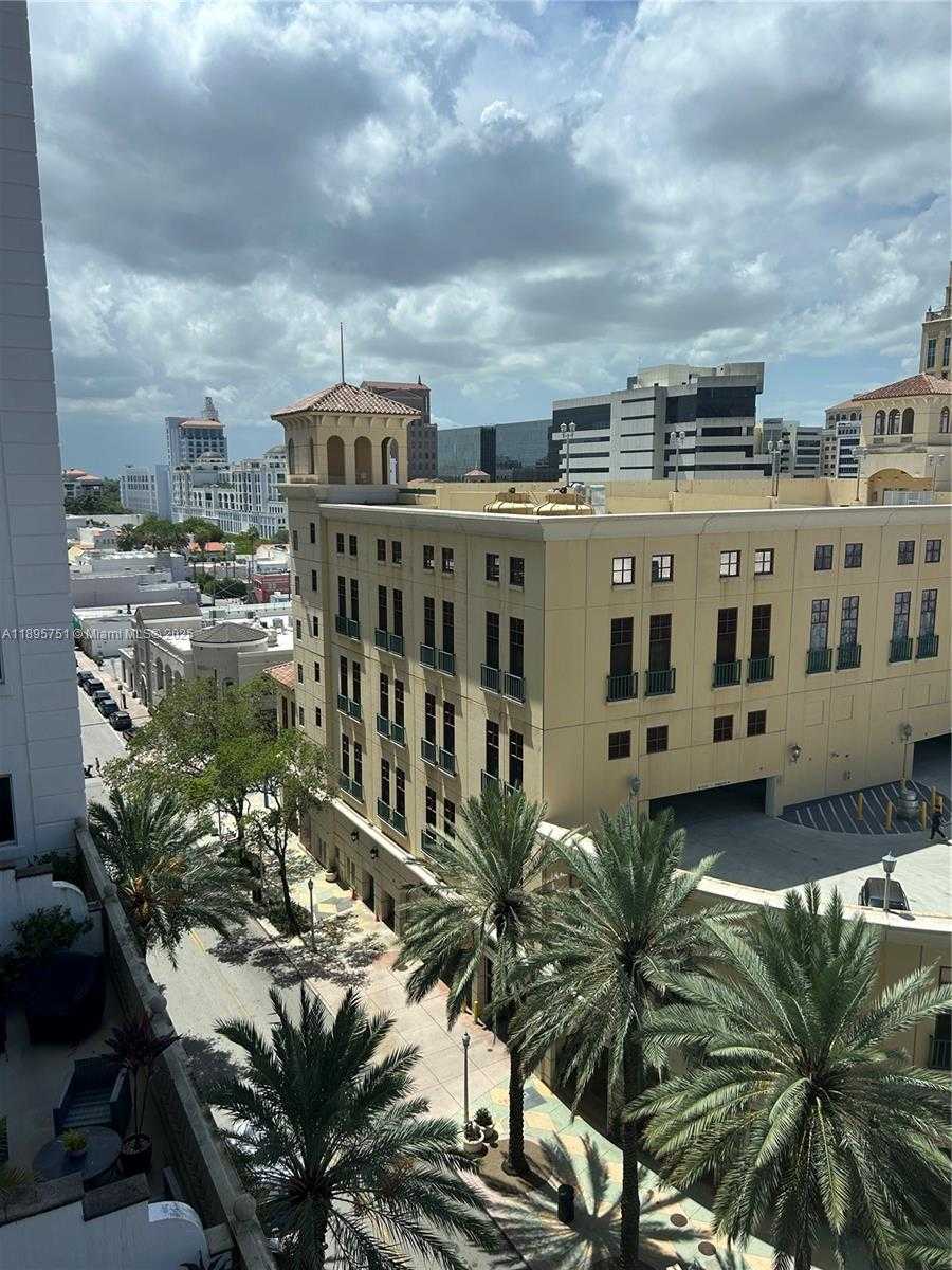 Small Image of 10 ARAGON AVE #814, Coral Gables Number 19