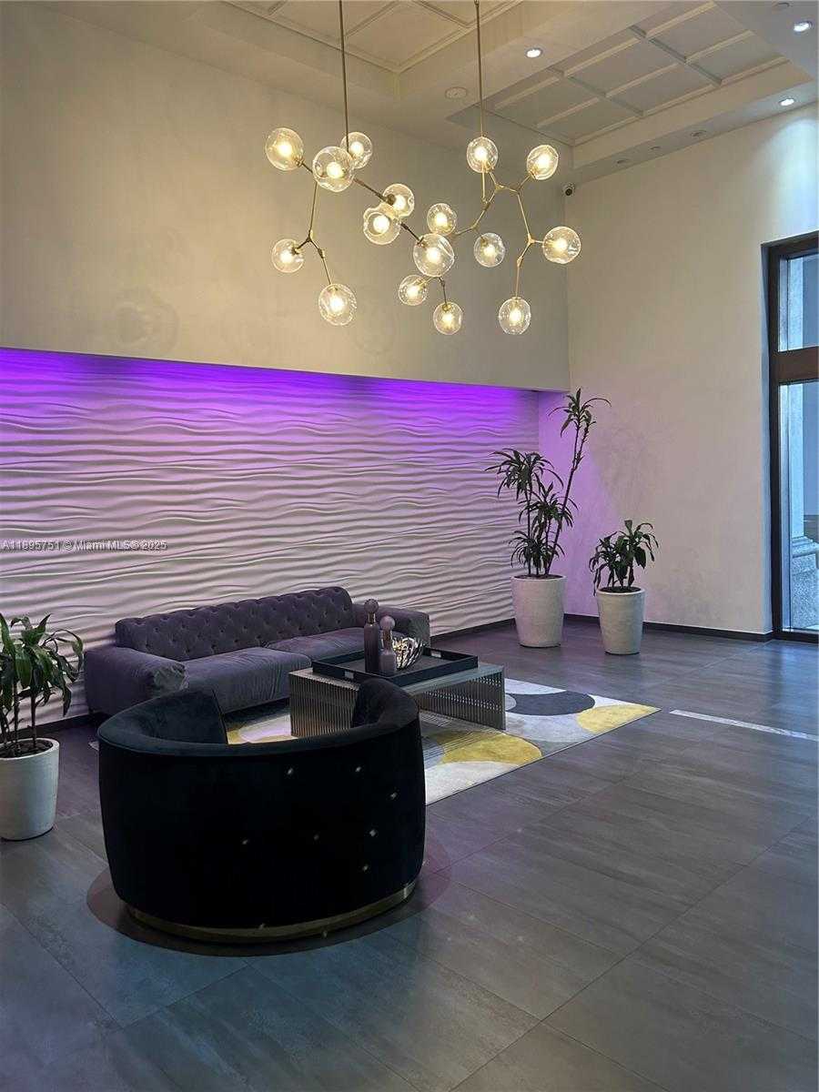 Small Image of 10 ARAGON AVE #814, Coral Gables Number 2