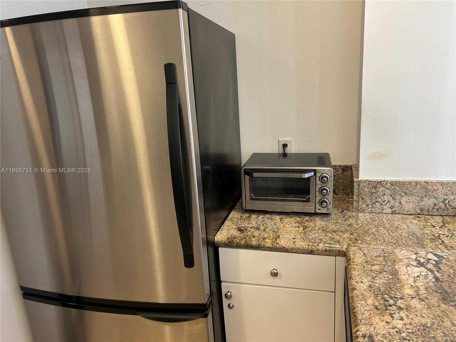 Small Image of 10 ARAGON AVE #814, Coral Gables Number 28