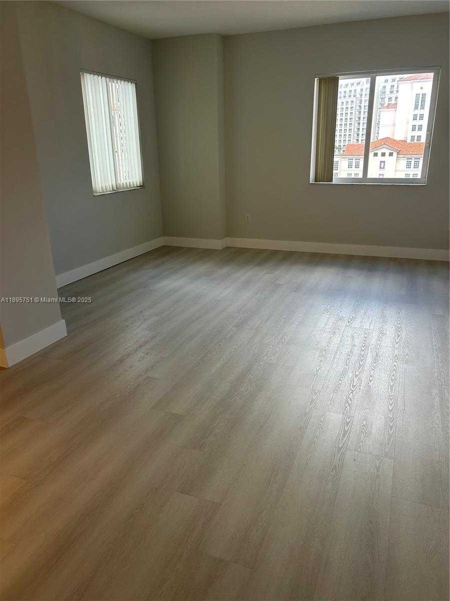 Small Image of 10 ARAGON AVE #814, Coral Gables Number 8