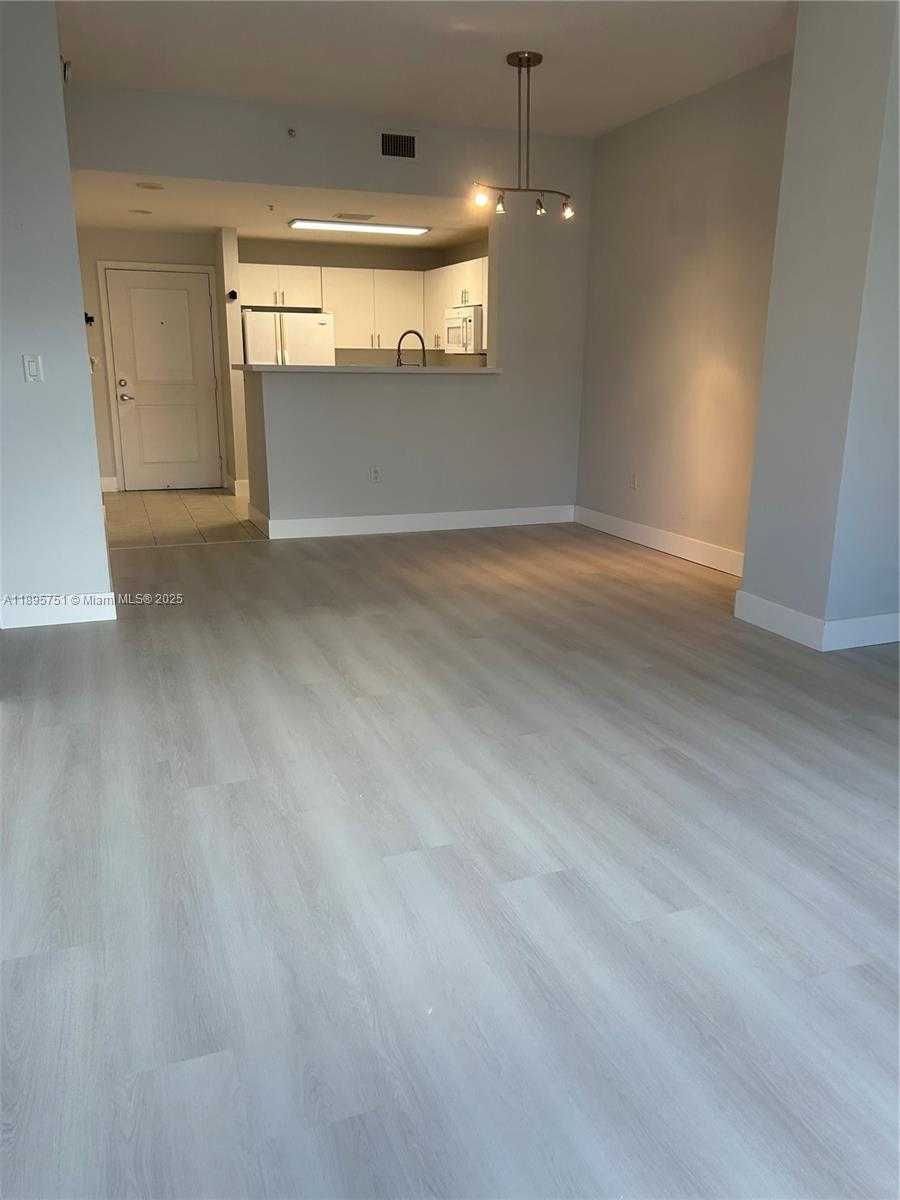 Small Image of 10 ARAGON AVE #814, Coral Gables Number 9