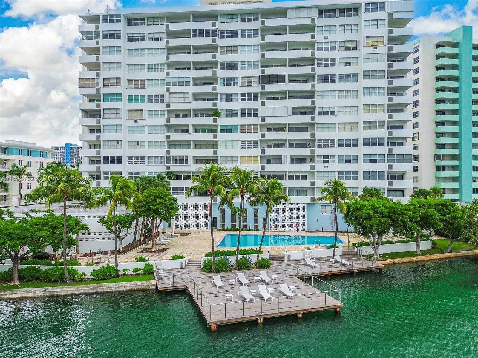 Small Image of 3 ISLAND AVE #14A, Miami Beach Number 33