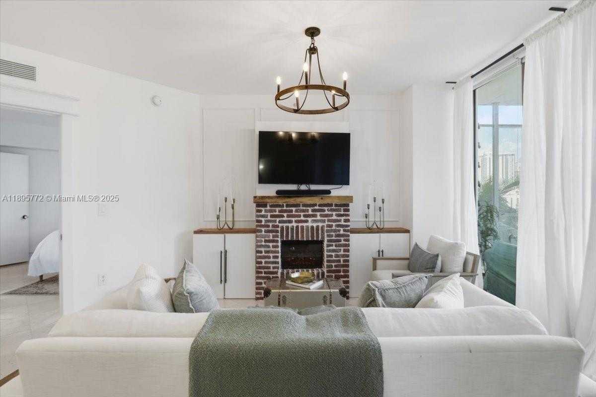 Small Image of 350 SOUTH MIAMI AVE #1205, Miami Number 12