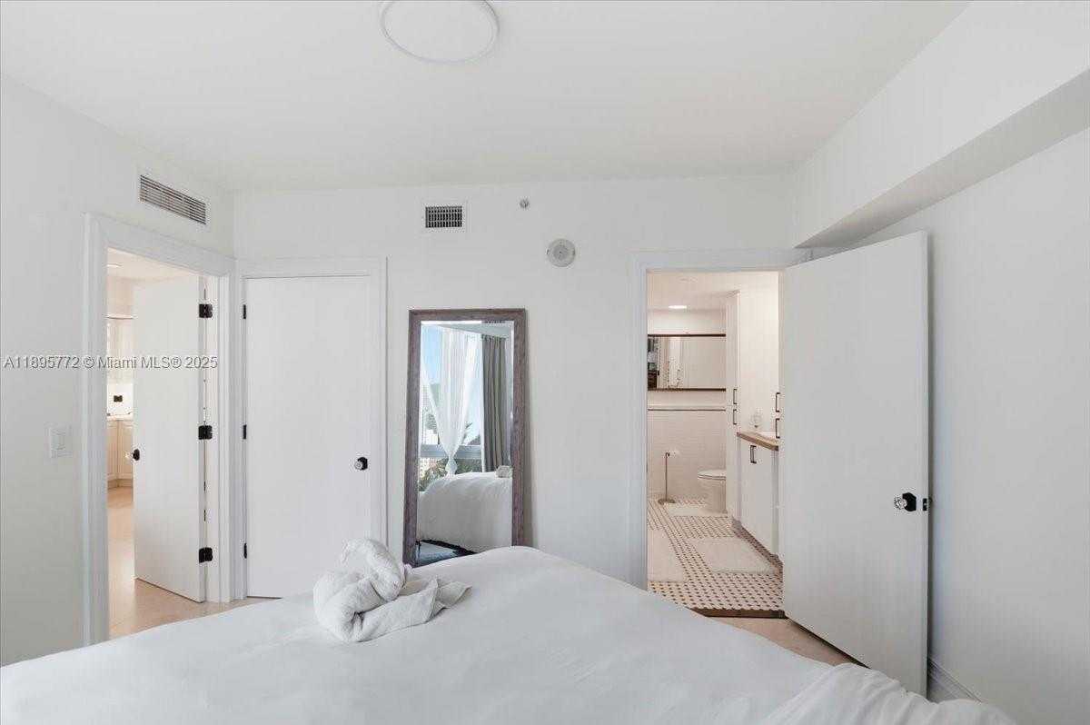 Small Image of 350 SOUTH MIAMI AVE #1205, Miami Number 17