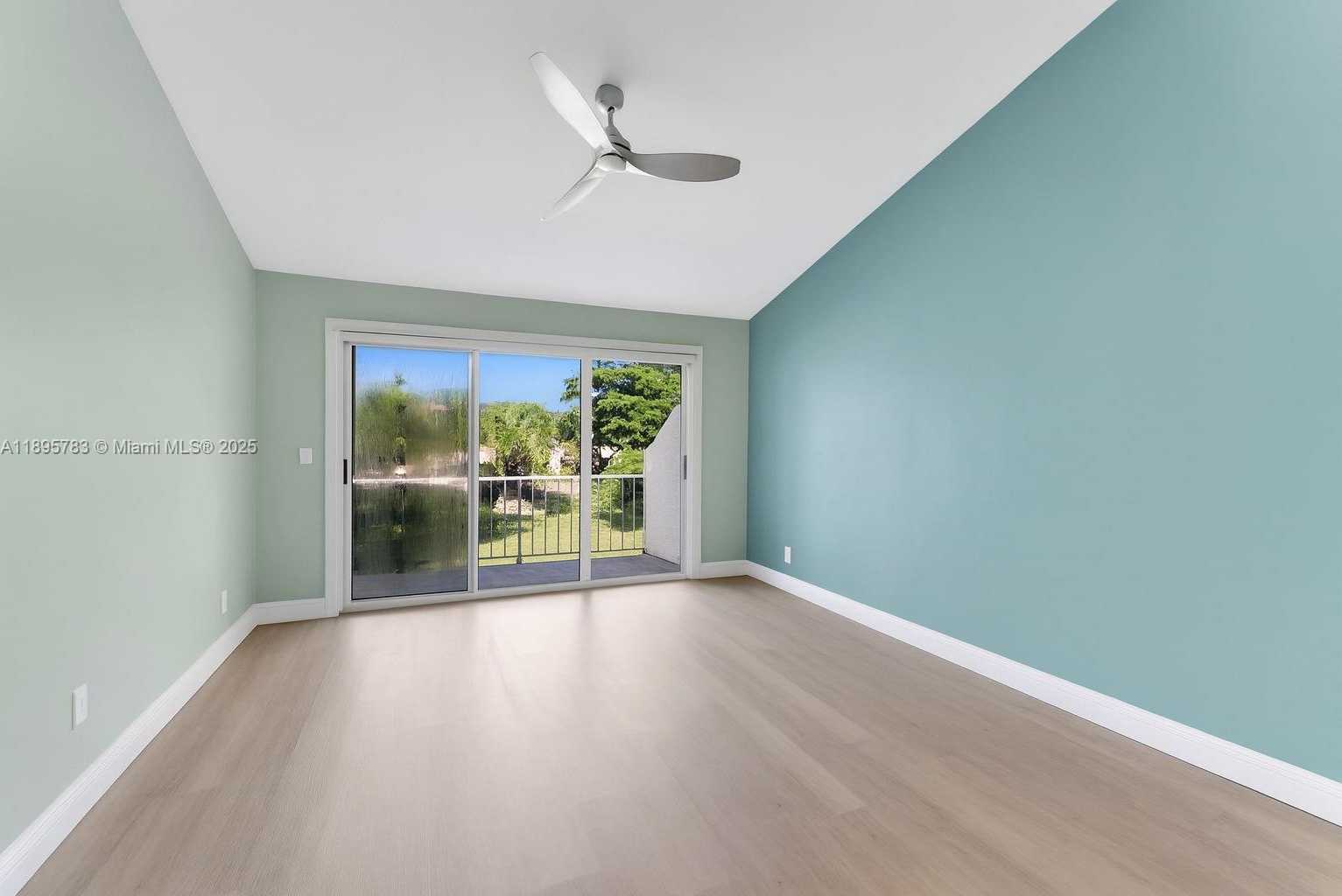 Small Image of 17070 BOCA CLUB BLVD #4, Boca Raton Number 16