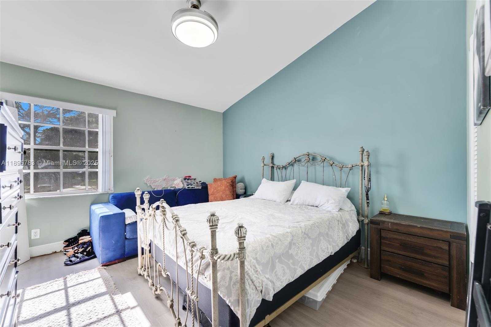 Small Image of 17070 BOCA CLUB BLVD #4, Boca Raton Number 18