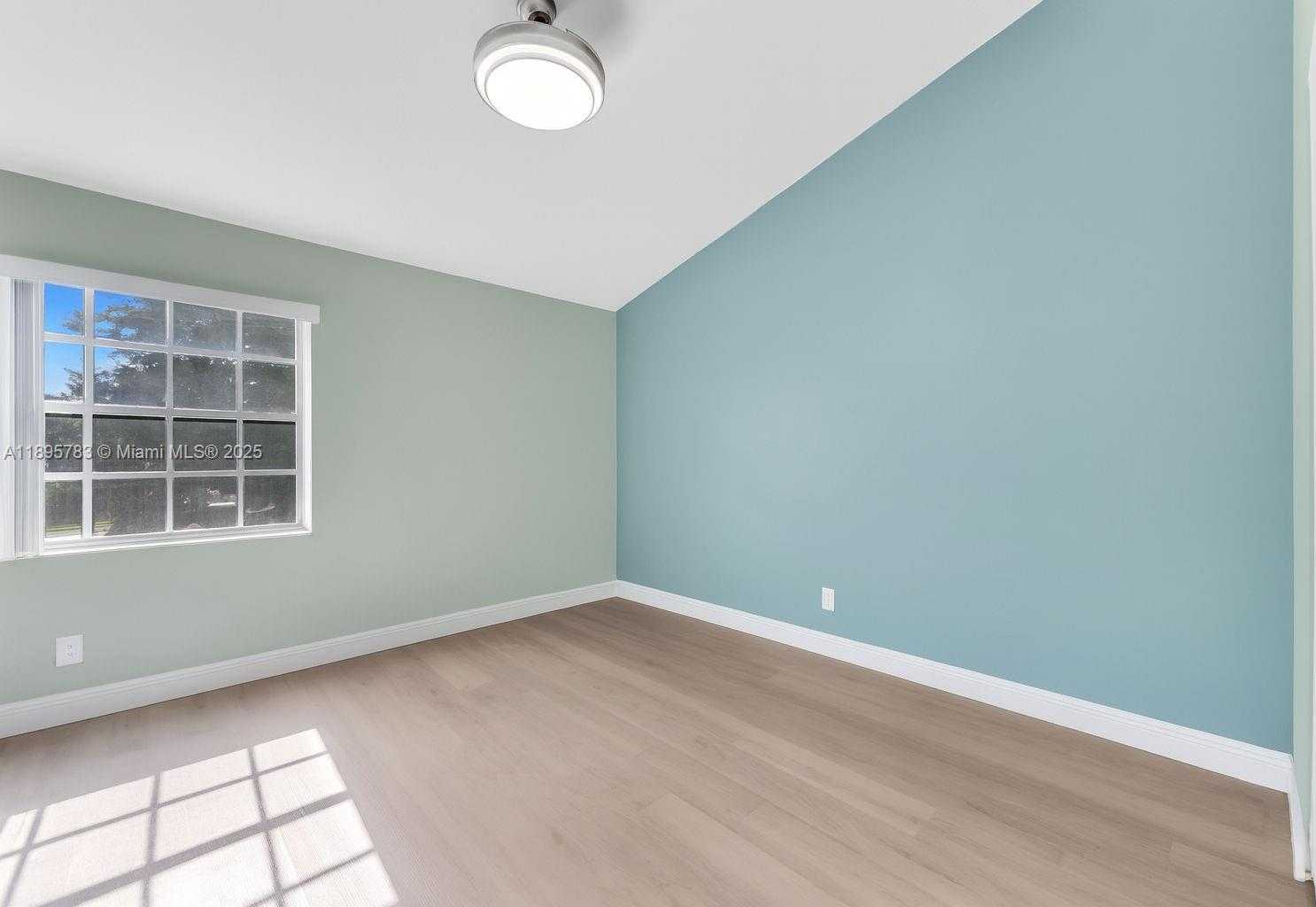 Small Image of 17070 BOCA CLUB BLVD #4, Boca Raton Number 19