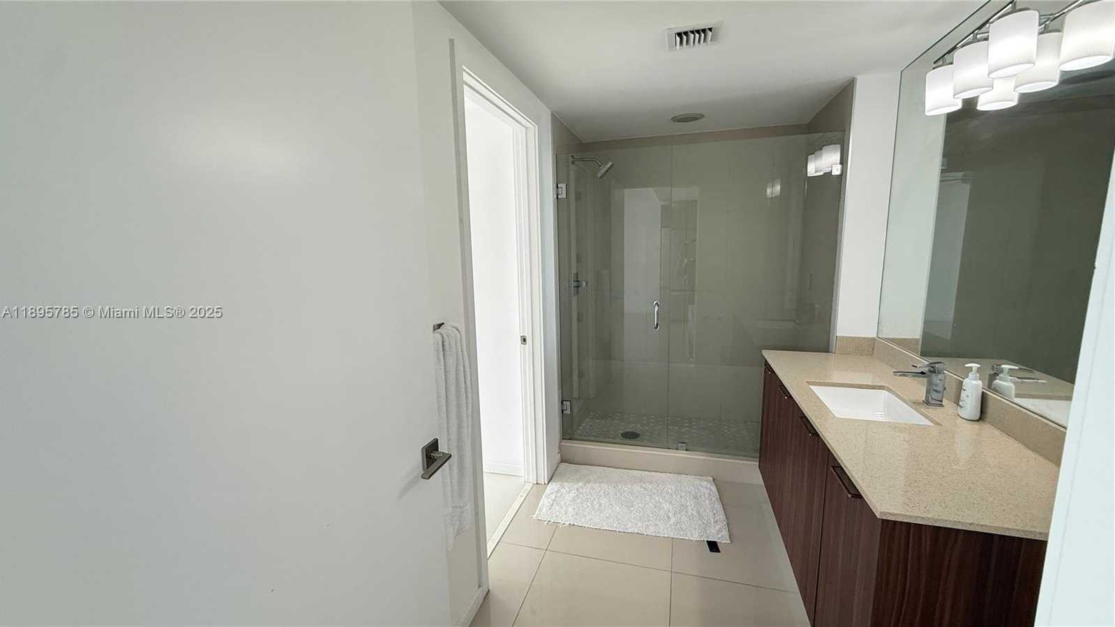 Small Image of 5300 PASEO BLVD #1510, Doral Number 10