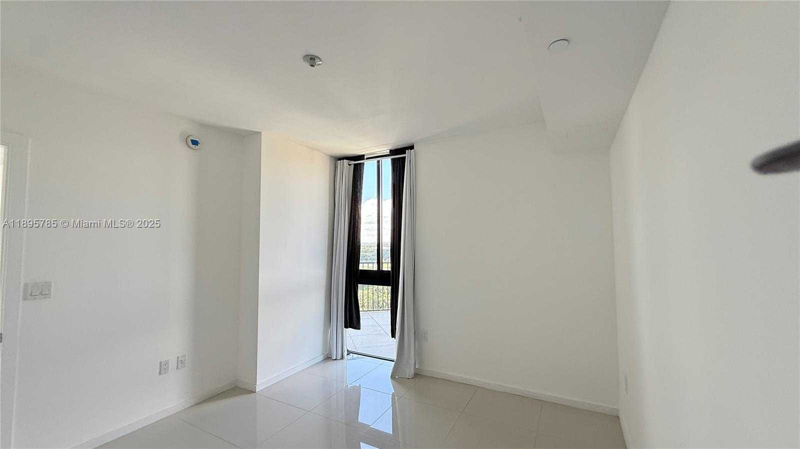 Small Image of 5300 PASEO BLVD #1510, Doral Number 6