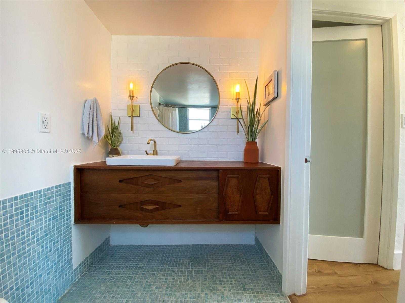 Small Image of 7850 BYRON AVE #307, Miami Beach Number 18