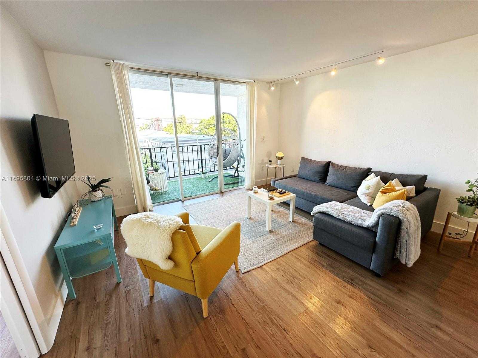 Small Image of 7850 BYRON AVE #307, Miami Beach Number 4