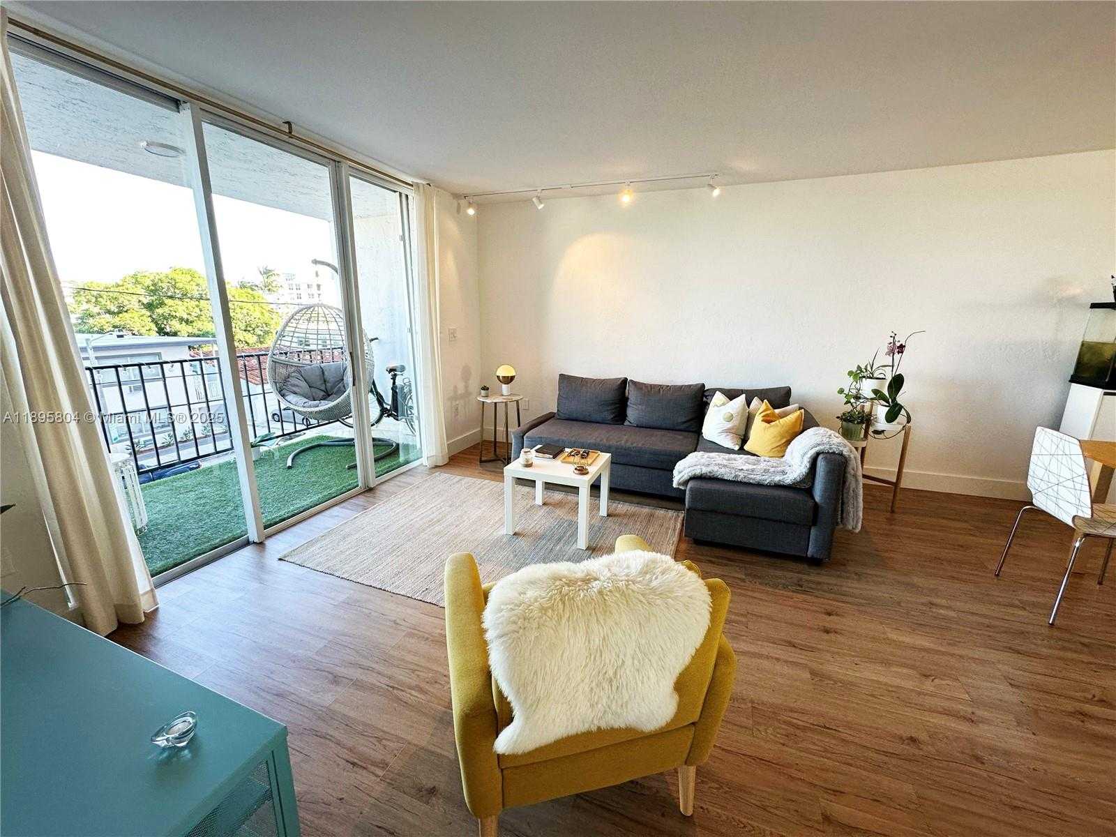 Small Image of 7850 BYRON AVE #307, Miami Beach Number 7