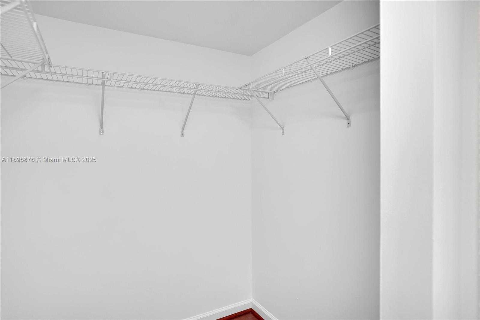 Small Image of 1200 BRICKELL BAY DR #2821, Miami Number 11