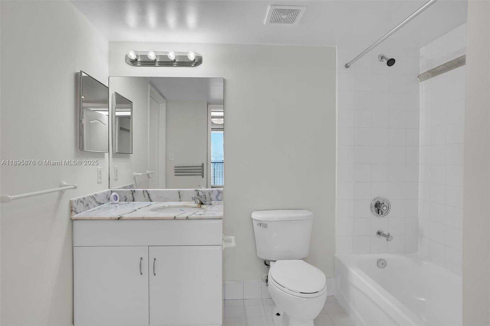 Small Image of 1200 BRICKELL BAY DR #2821, Miami Number 12