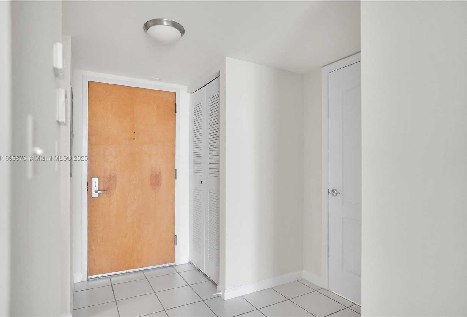 Small Image of 1200 BRICKELL BAY DR #2821, Miami Number 16