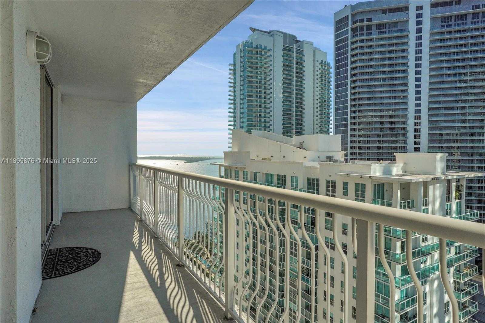Small Image of 1200 BRICKELL BAY DR #2821, Miami Number 22