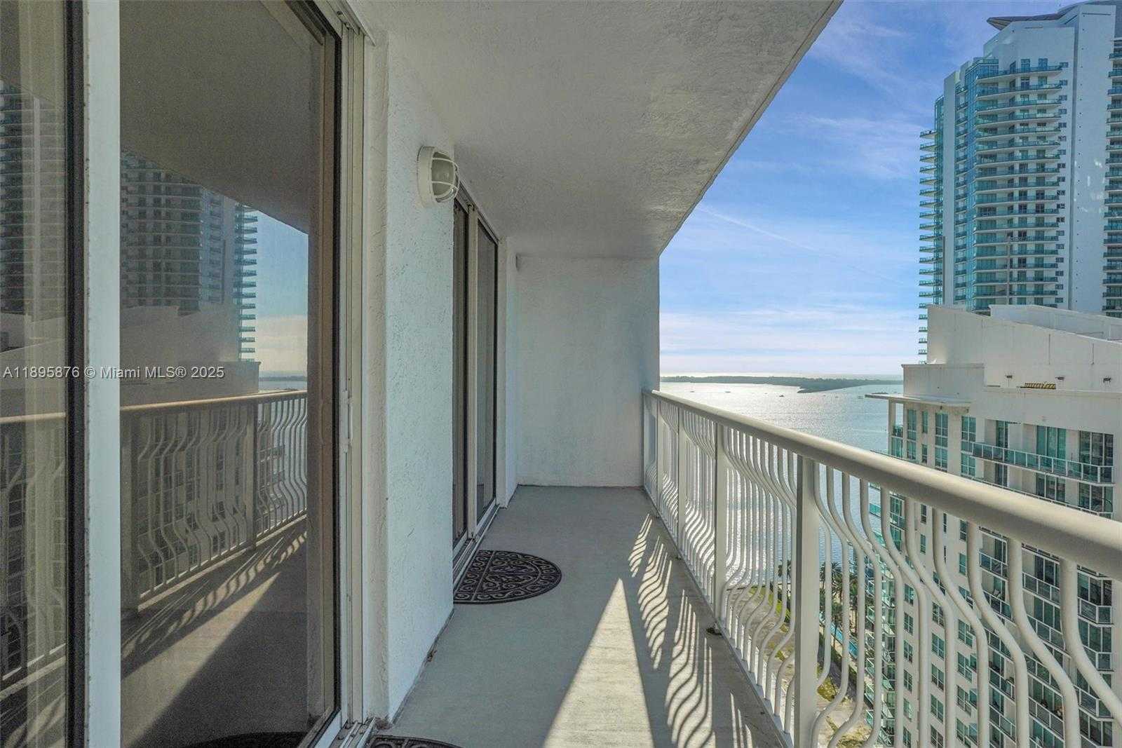 Small Image of 1200 BRICKELL BAY DR #2821, Miami Number 23