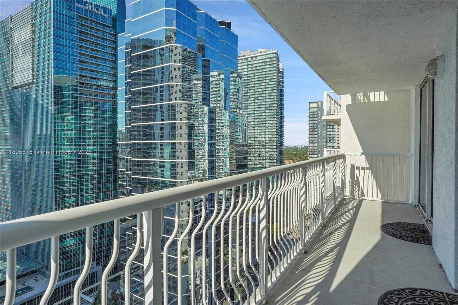 Small Image of 1200 BRICKELL BAY DR #2821, Miami Number 24