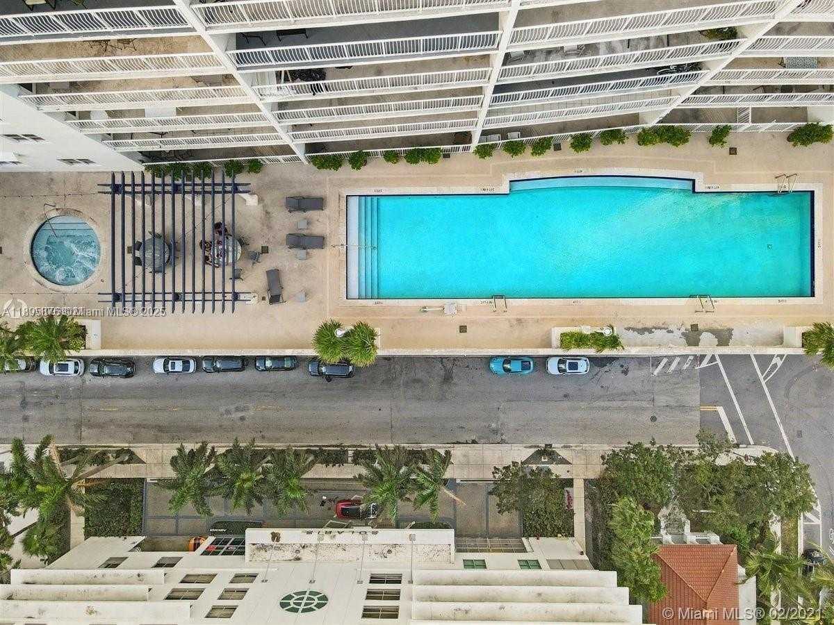 Small Image of 1200 BRICKELL BAY DR #2821, Miami Number 28
