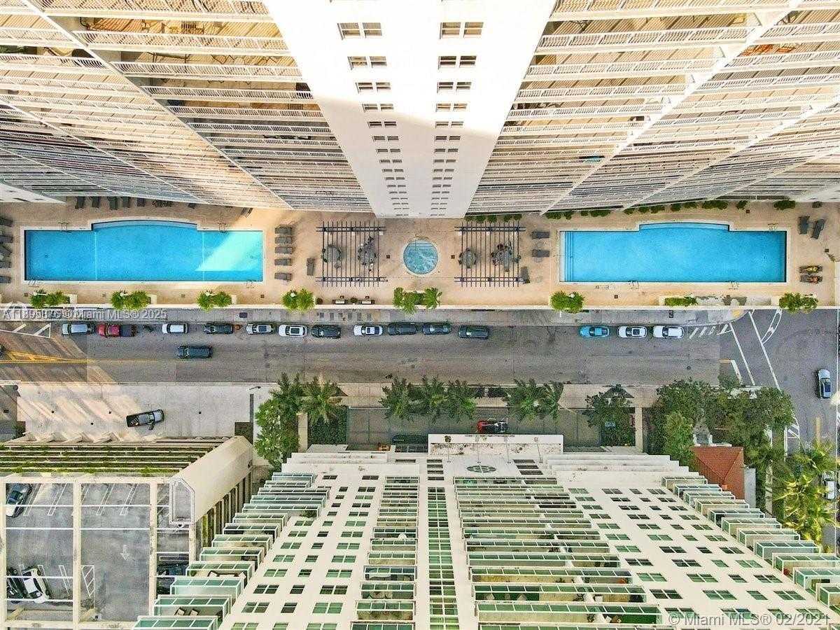 Small Image of 1200 BRICKELL BAY DR #2821, Miami Number 30