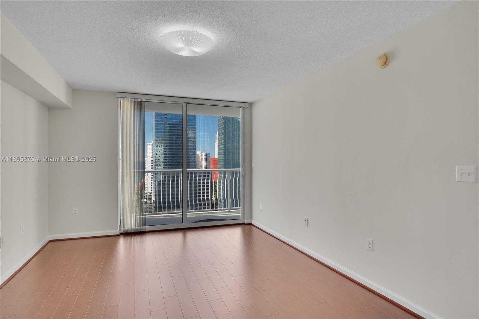 Small Image of 1200 BRICKELL BAY DR #2821, Miami Number 9