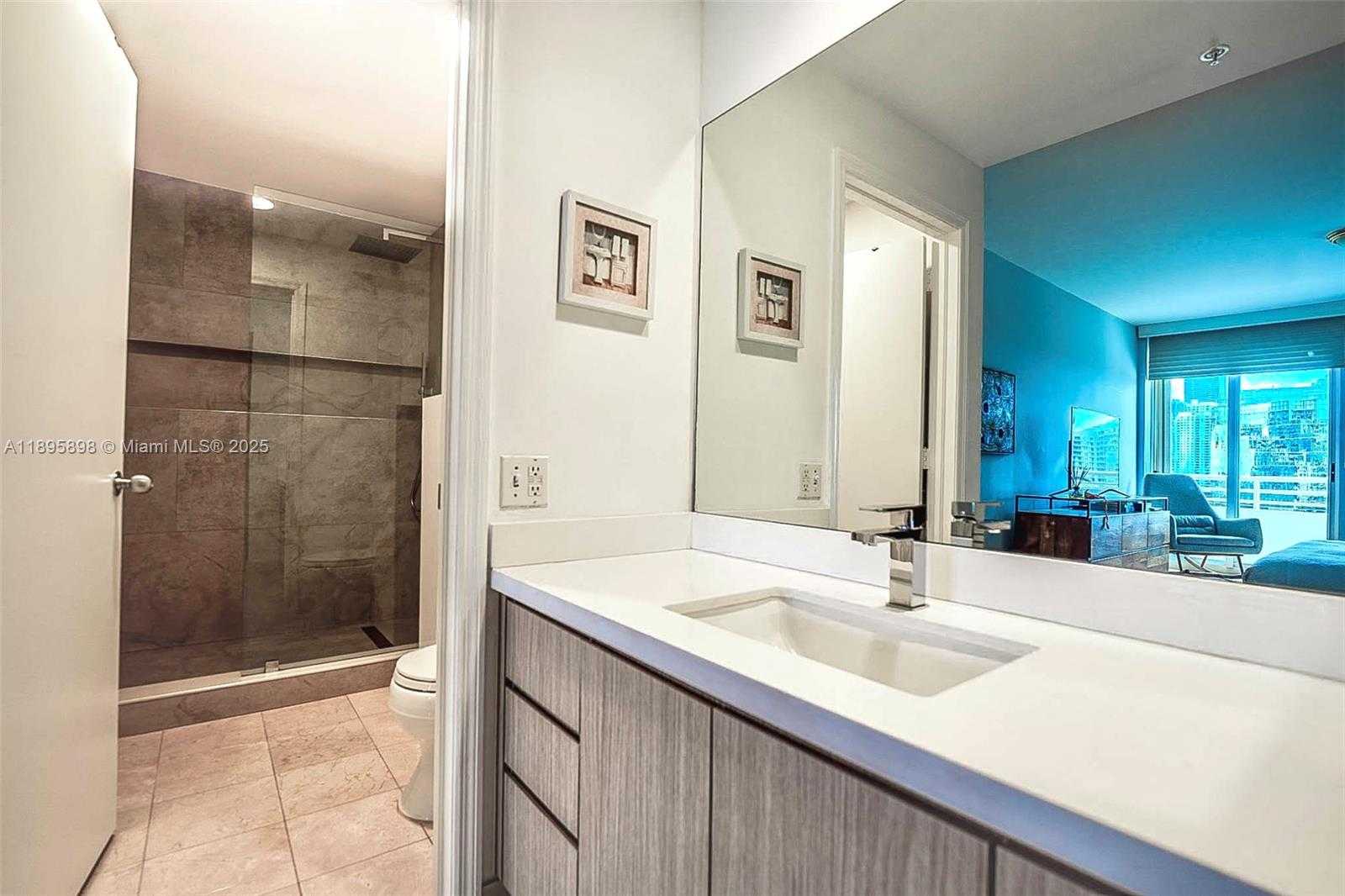 Small Image of 888 BRICKELL KEY DR #903, Miami Number 12