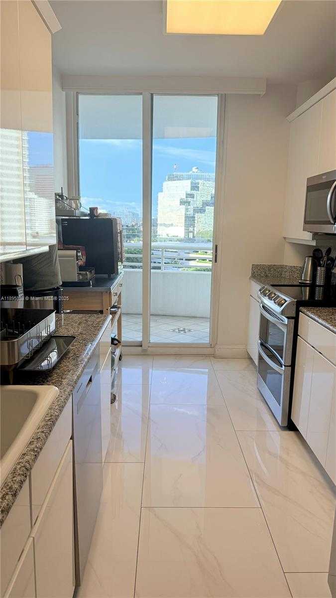 Small Image of 888 BRICKELL KEY DR #903, Miami Number 18
