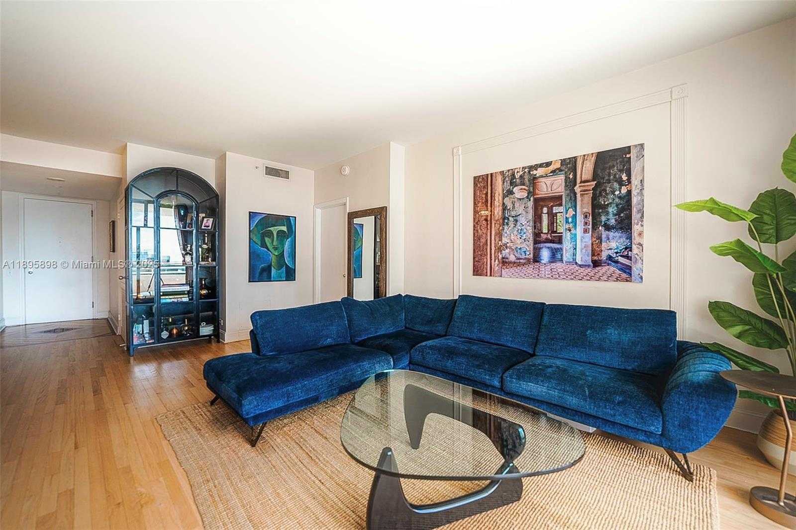 Small Image of 888 BRICKELL KEY DR #903, Miami Number 2