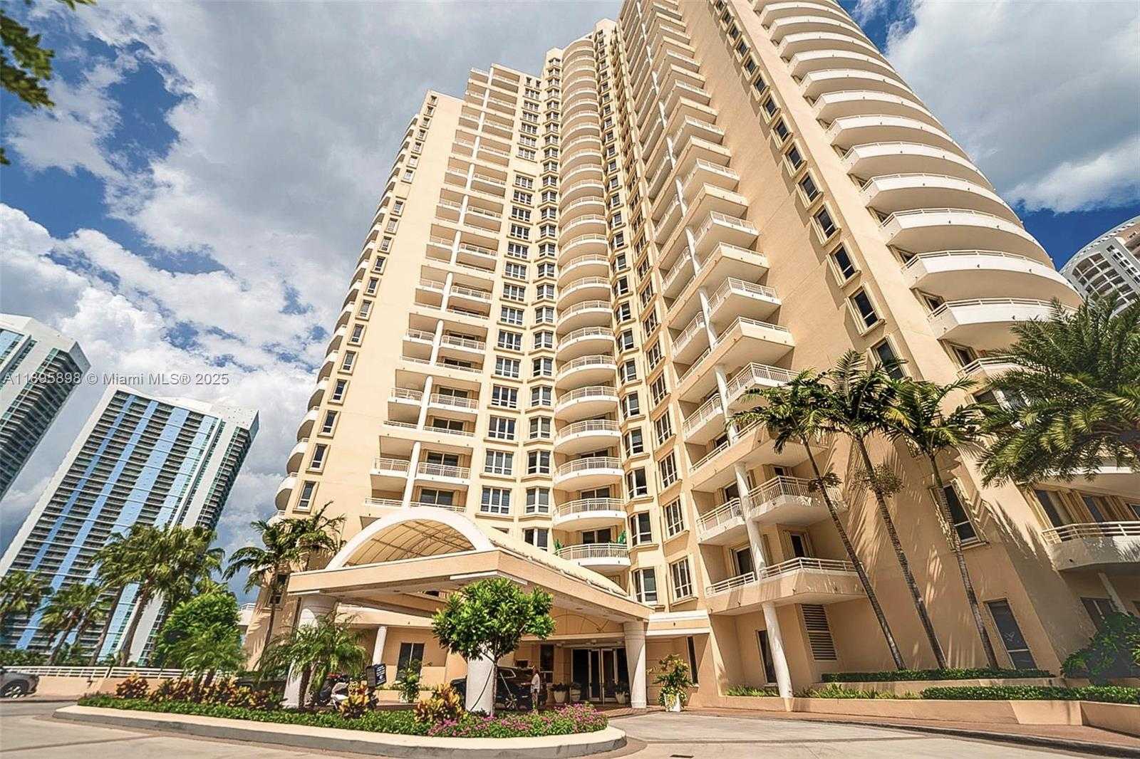 Small Image of 888 BRICKELL KEY DR #903, Miami Number 33