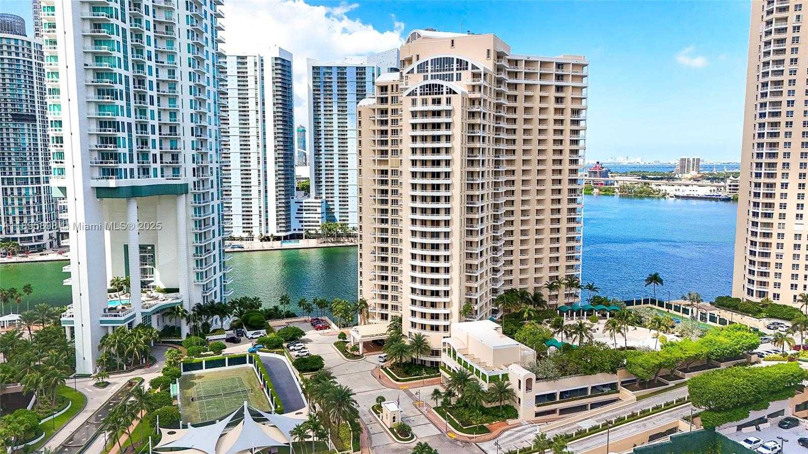 Small Image of 888 BRICKELL KEY DR #903, Miami Number 37