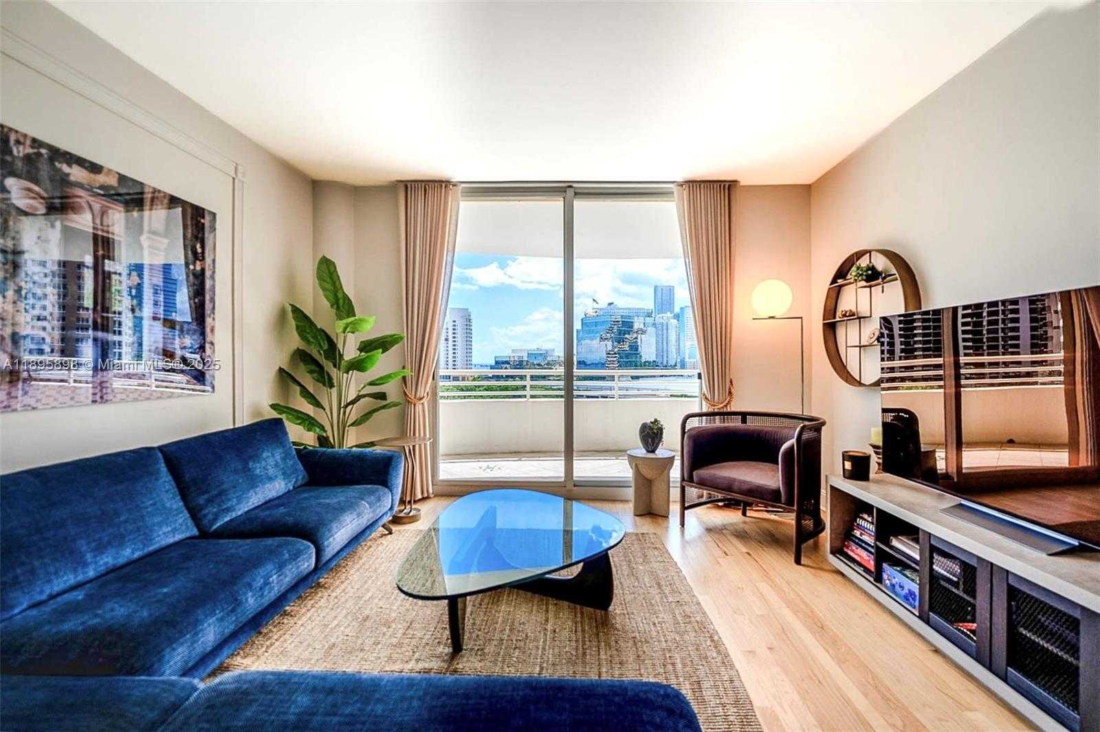 Small Image of 888 BRICKELL KEY DR #903, Miami Number 5