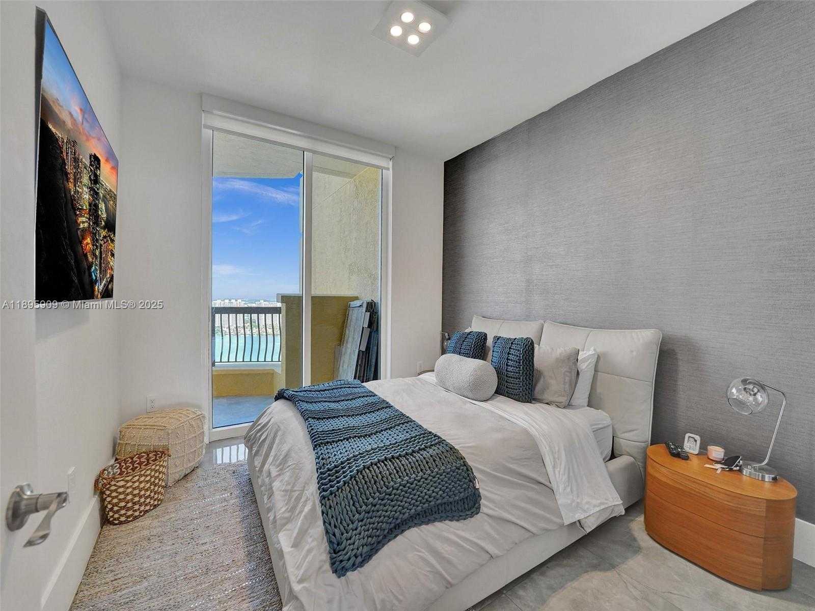 Small Image of 17875 COLLINS AVE #3902, Sunny Isles Beach Number 31