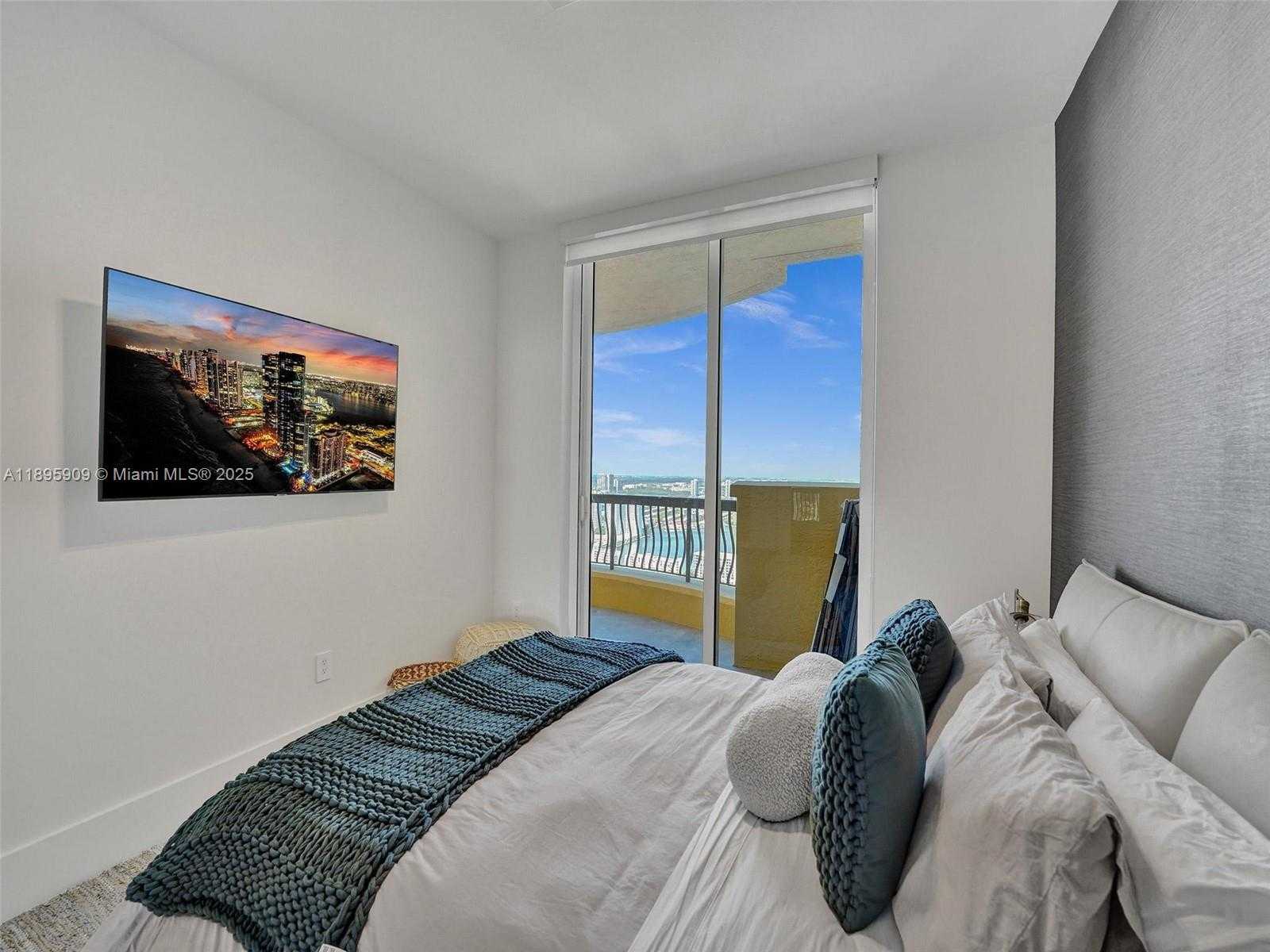 Small Image of 17875 COLLINS AVE #3902, Sunny Isles Beach Number 32