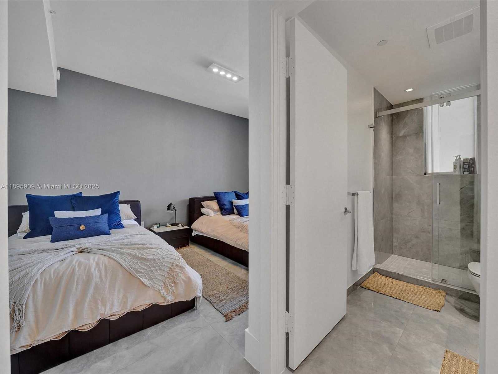 Small Image of 17875 COLLINS AVE #3902, Sunny Isles Beach Number 35