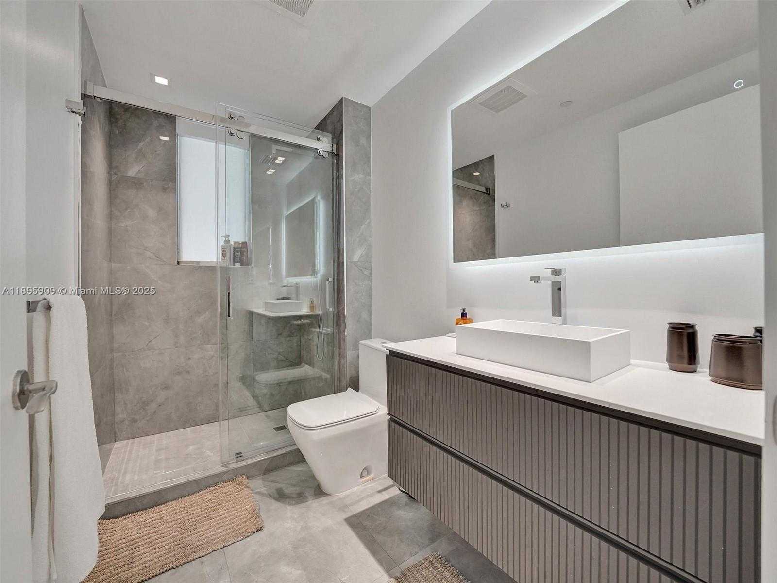 Small Image of 17875 COLLINS AVE #3902, Sunny Isles Beach Number 36
