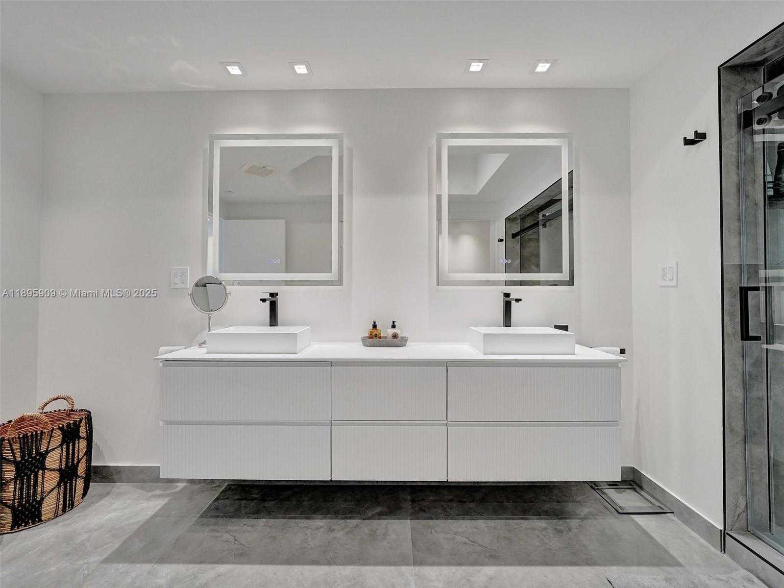 Small Image of 17875 COLLINS AVE #3902, Sunny Isles Beach Number 67