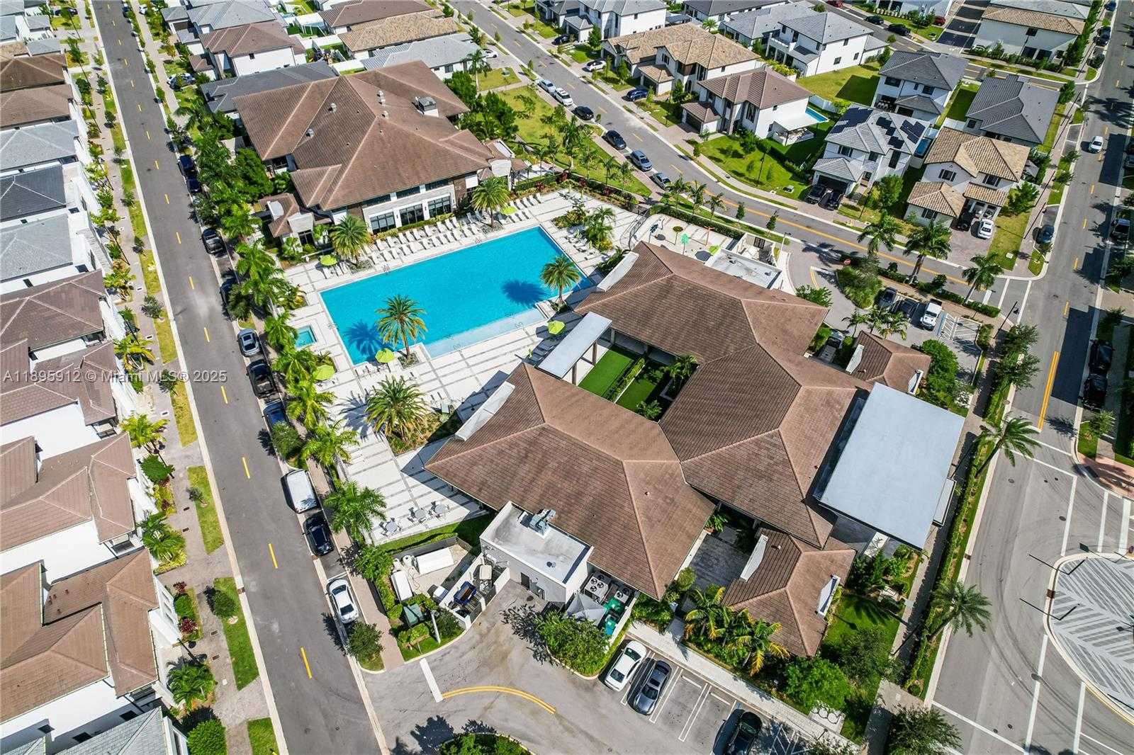 Small Image of 4963 NORTH WEST 83RD PATH #4963, Doral Number 46