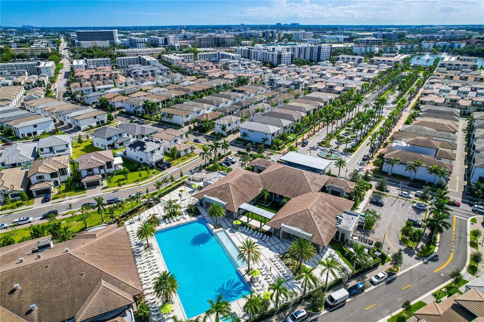 Small Image of 4963 NORTH WEST 83RD PATH #4963, Doral Number 47