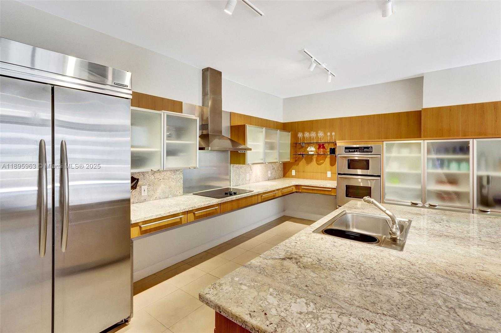 Small Image of 251 CRANDON BLVD #628, Key Biscayne Number 6