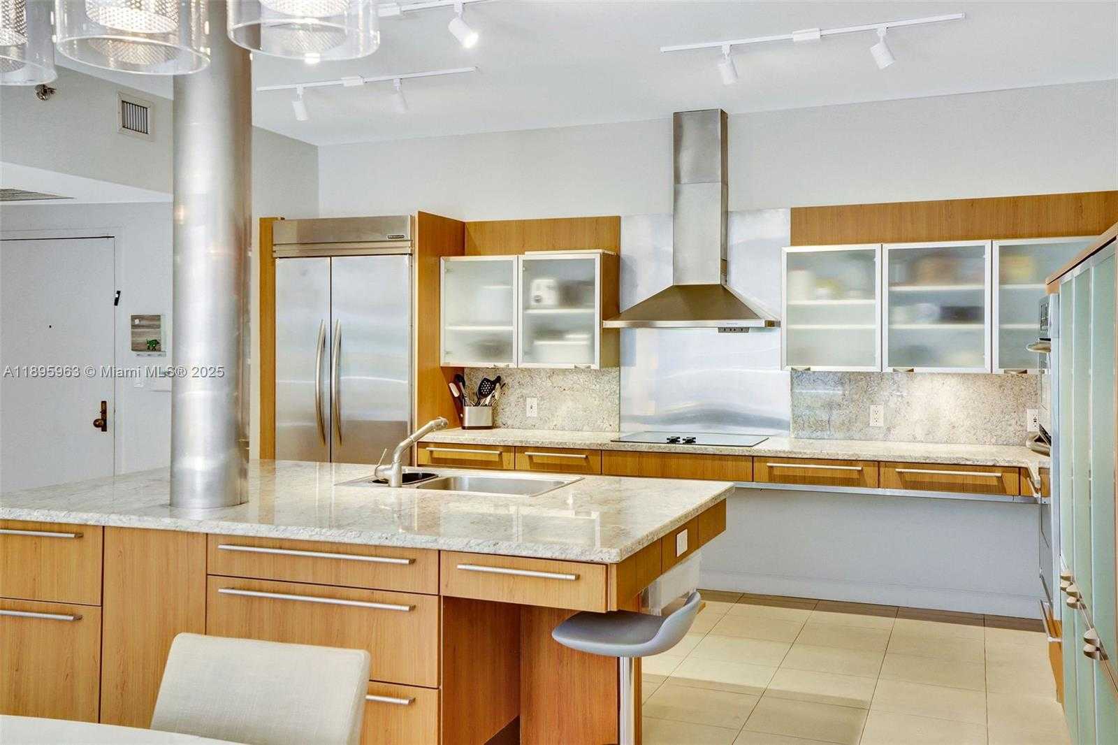 Small Image of 251 CRANDON BLVD #628, Key Biscayne Number 8