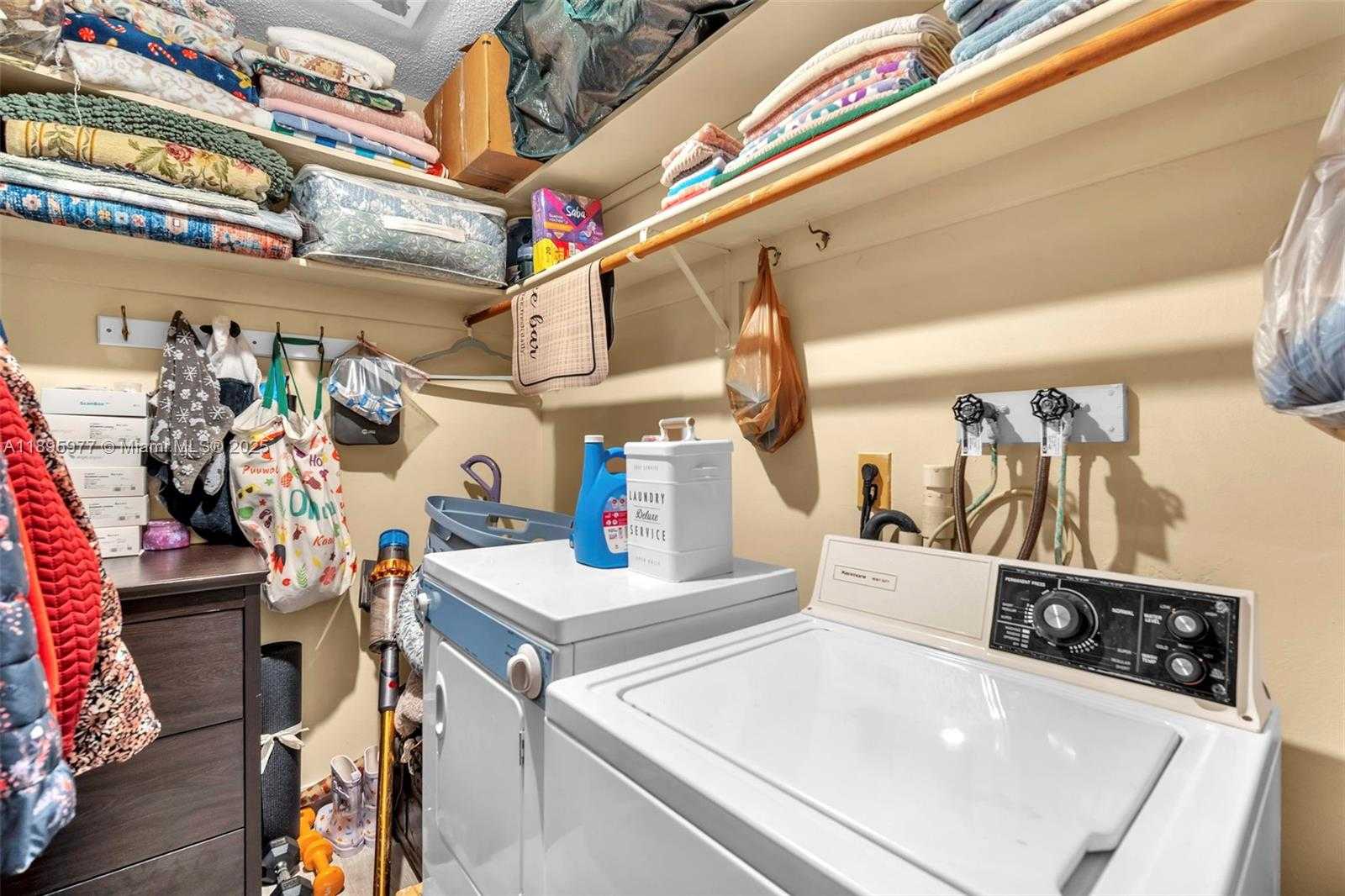 Small Image of 2324 VAN BUREN ST #204, Hollywood Number 14