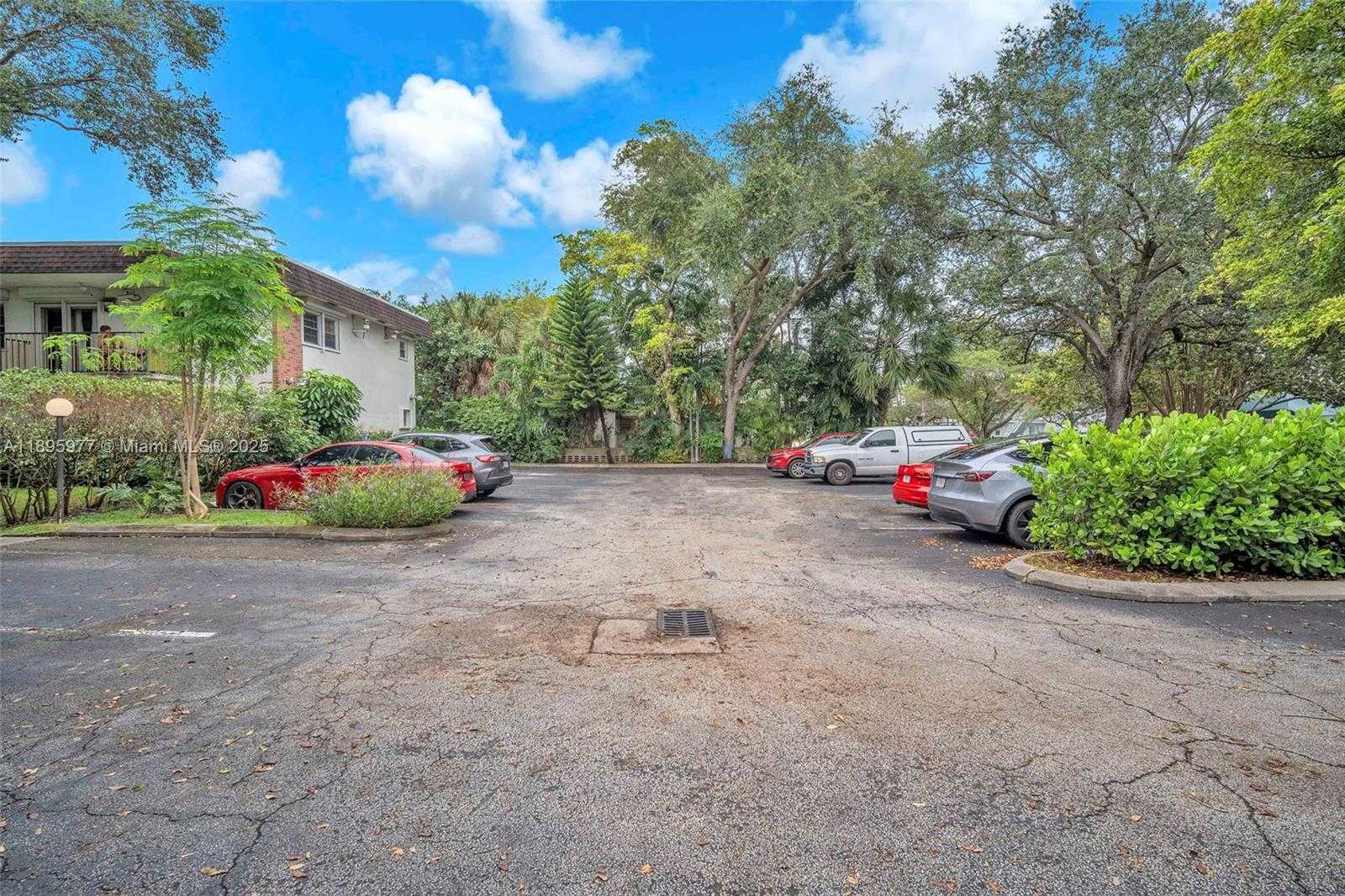 Small Image of 2324 VAN BUREN ST #204, Hollywood Number 25