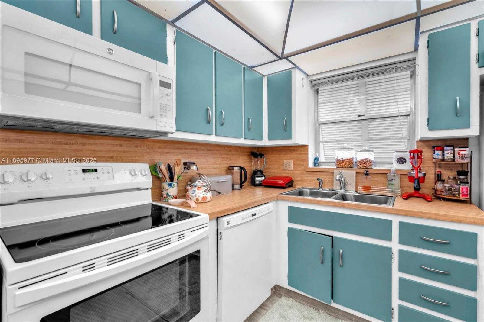 Small Image of 2324 VAN BUREN ST #204, Hollywood Number 7