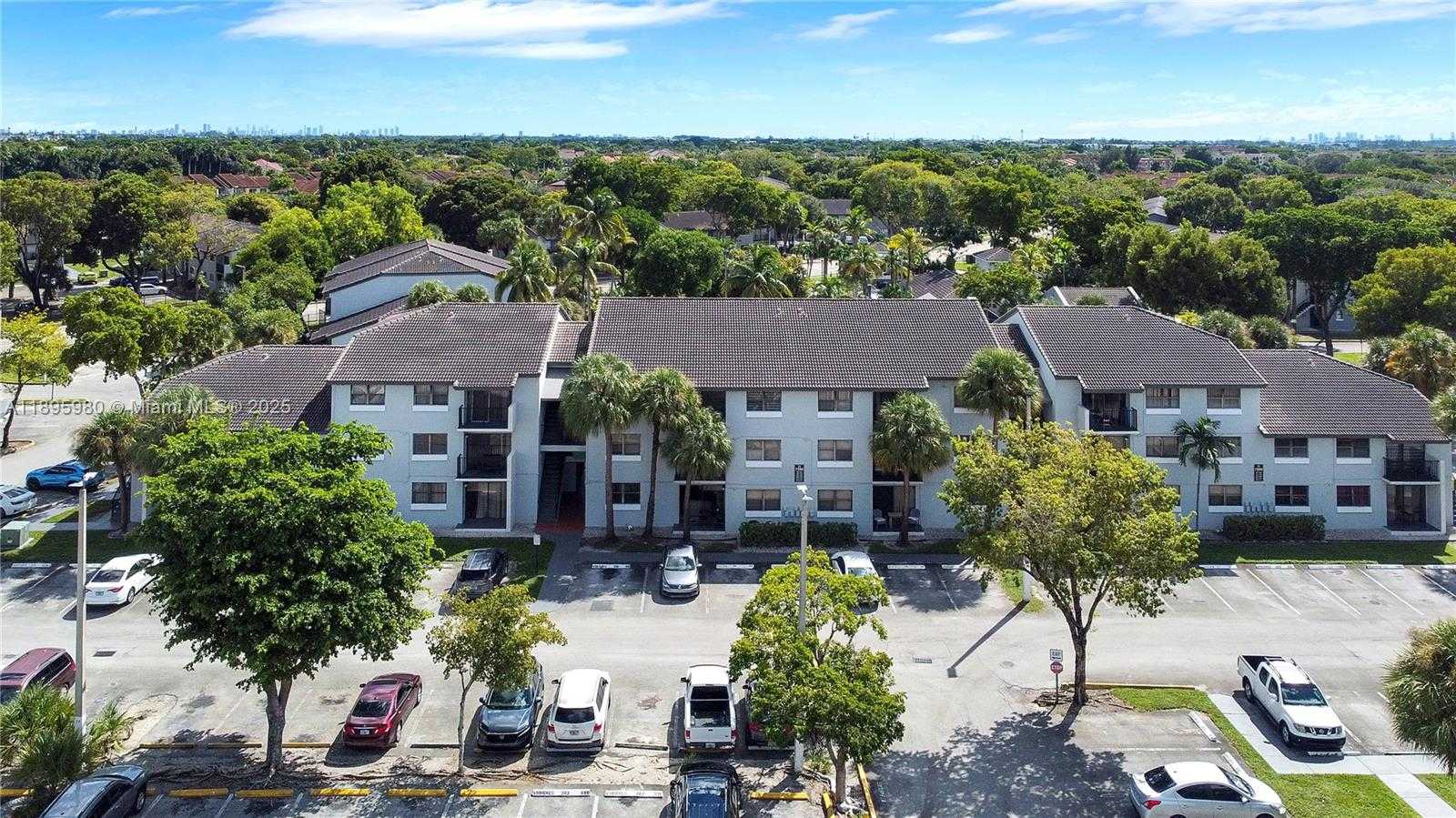 Small Image of 7090 NORTH WEST 179TH ST #109, Hialeah Number 1