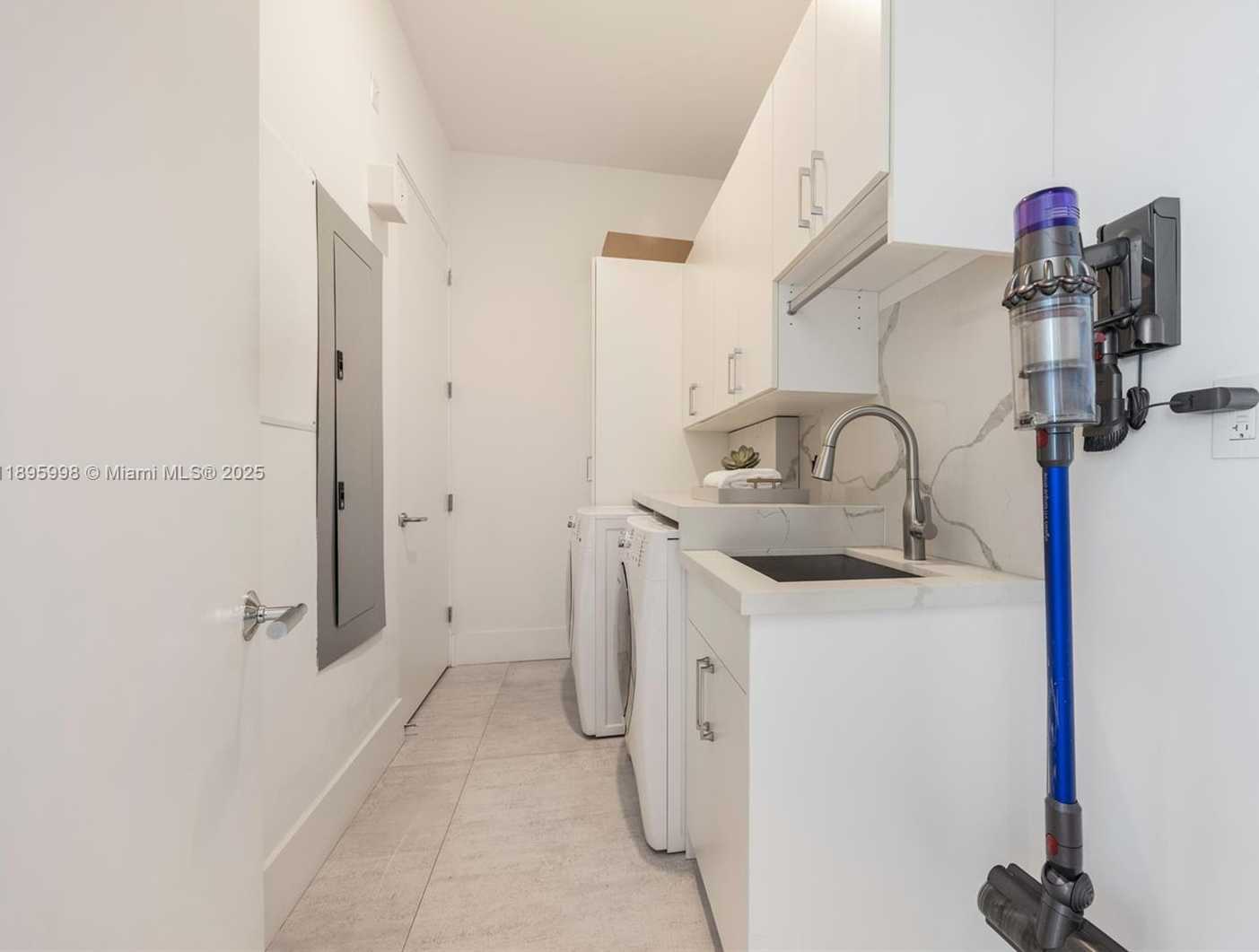 Small Image of 2669 SOUTH BAYSHORE DR #804N, Coconut Grove Number 16