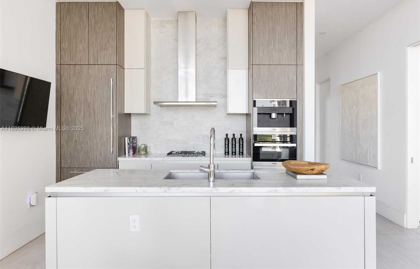 Small Image of 2669 SOUTH BAYSHORE DR #804N, Coconut Grove Number 4