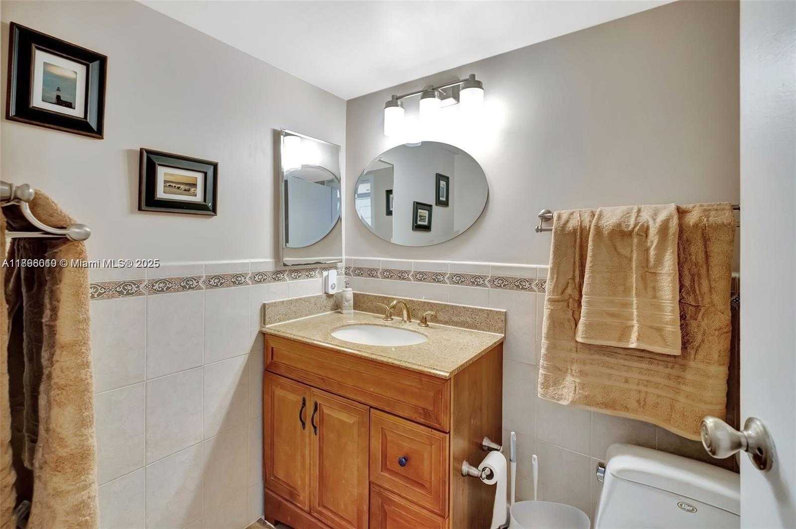 Small Image of 7601 EAST TREASURE DR #1410, North Bay Village Number 23