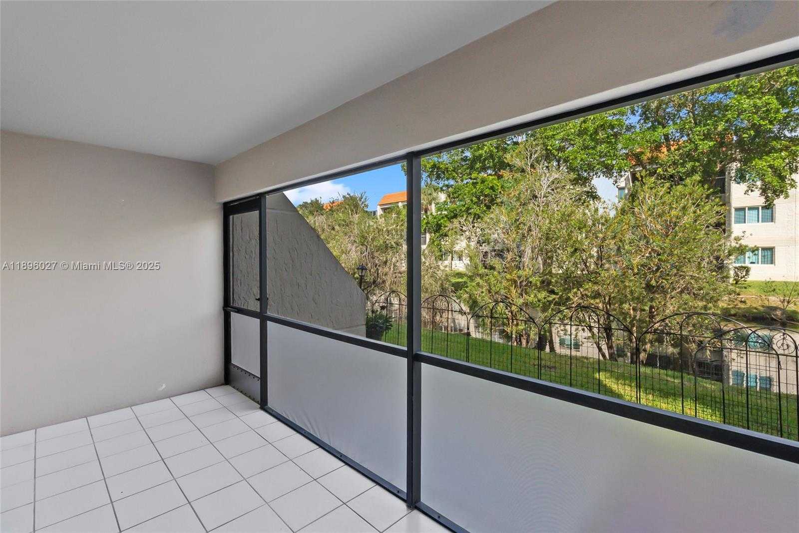 Small Image of 301 RACQUET CLUB RD #103, Weston Number 17