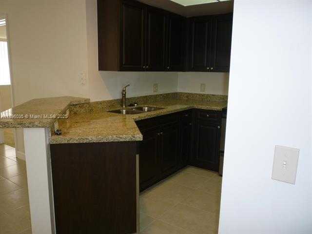 Small Image of 4155 NORTH HAVERHILL RD #1402, West Palm Beach Number 6