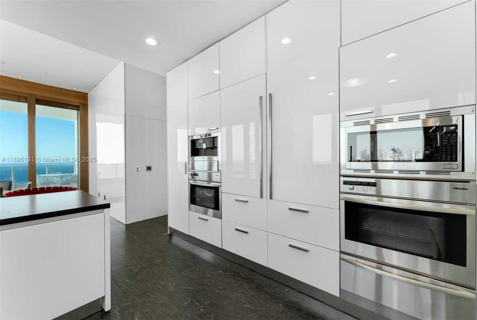 Small Image of 2627 SOUTH BAYSHORE DR #3201, Miami Number 13